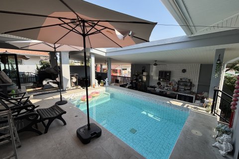 Villa in Hua Hin, Thailand 3 bedrooms № 164161 - photo 23