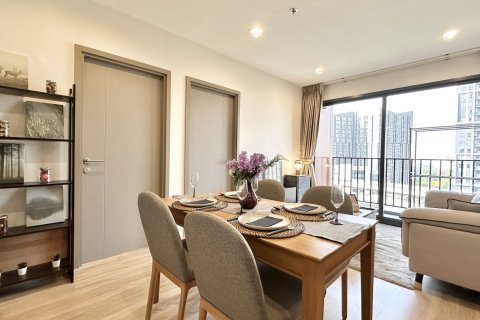 Кондоминиум с 2 спальнями в Бангкапи, Бангкок, Таиланд № 164160 - фото 2