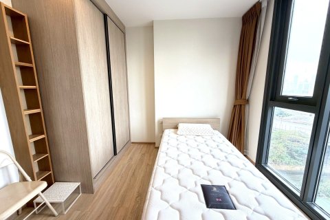 Кондоминиум с 2 спальнями в Бангкапи, Бангкок, Таиланд № 164160 - фото 9