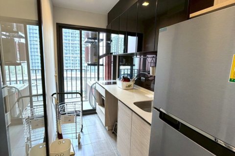 Кондоминиум с 2 спальнями в Бангкапи, Бангкок, Таиланд № 164160 - фото 12