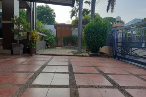 House in Pattaya, Thailand 3 bedrooms № 164164 - photo 2