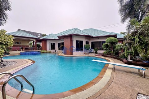 Maison à Pattaya, Thaïlande 4 chambres № 197268