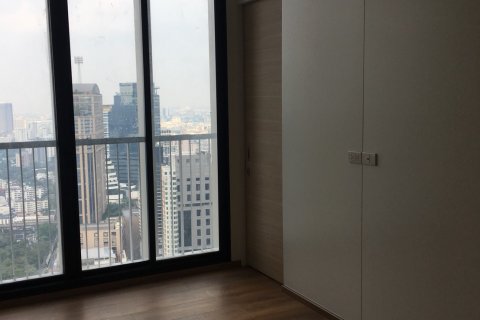 Condo in Bangkok, Thailand, 2 bedrooms № 144077 - photo 1