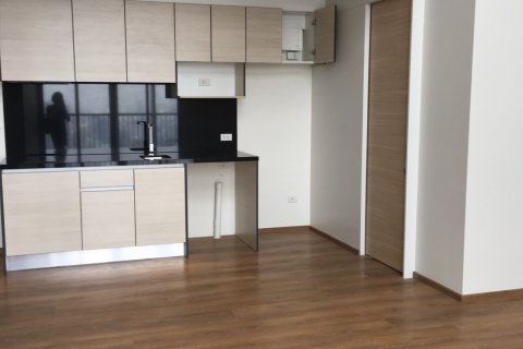 Condo in Bangkok, Thailand, 2 bedrooms № 144077 - photo 2