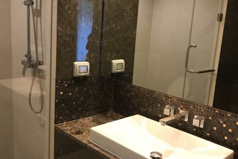 Кондоминиум с 1 спальней в Бангкоке, Таиланд № 144080 - фото 10