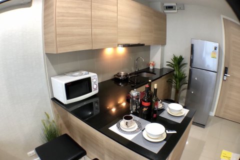 Кондоминиум с 1 спальней в Бангкоке, Таиланд № 144079 - фото 6