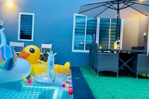 Villa in Cha-am, Thailand 3 bedrooms № 164778