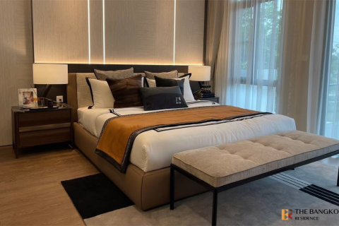 House in Bangkok, Thailand 4 bedrooms № 190381