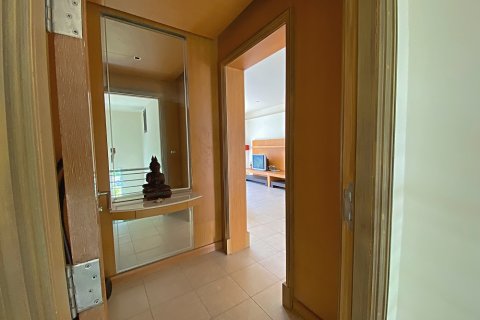 Condo in Hua Hin, Thailand, 2 bedrooms  № 168664 - photo 1