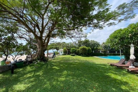 Condo in Hua Hin, Thailand, 4 bedrooms  № 168659 - photo 3