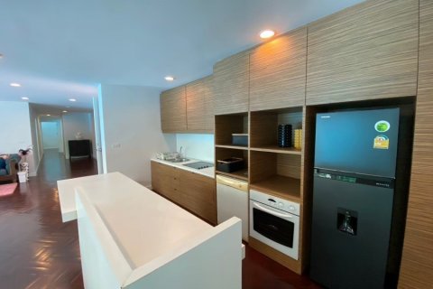 Condo in Hua Hin, Thailand, 4 bedrooms  № 168659 - photo 8