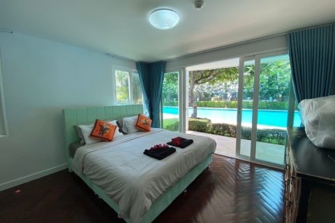 Condo in Hua Hin, Thailand, 4 bedrooms  № 168659 - photo 14