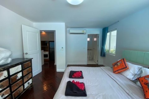 Condo in Hua Hin, Thailand, 4 bedrooms  № 168659 - photo 15