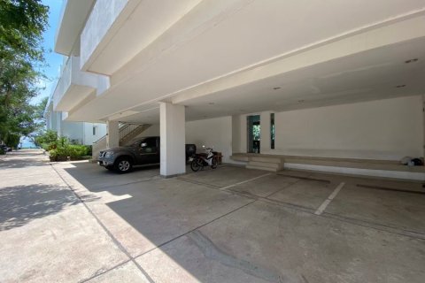 Condo in Hua Hin, Thailand, 4 bedrooms  № 168659 - photo 20