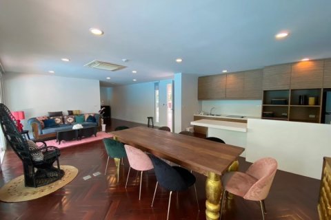 Condo in Hua Hin, Thailand, 4 bedrooms  № 168659 - photo 9