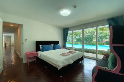 Condo in Hua Hin, Thailand, 4 bedrooms  № 168659 - photo 10