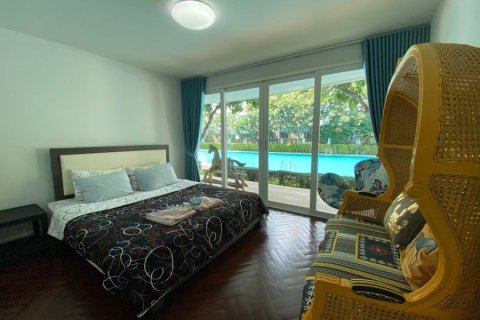 Condo in Hua Hin, Thailand, 4 bedrooms  № 168659 - photo 12