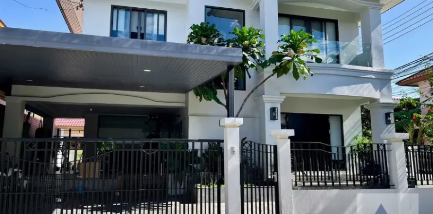 Haus in Suan Luang, Bangkok, Thailand 3 Schlafzimmer № 216955
