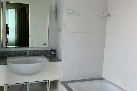 Eigentumswohnung in Watthana, Bangkok, Thailand, 3 Schlafzimmer  № 216961 - Foto 7