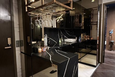 Studio dans le Condo à Khlong Toei, Bangkok, Thaïlande  № 156176 - photo 11