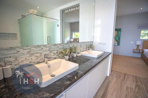 Villa in Ko Samui, Thailand 3 bedrooms № 180037 - photo 2