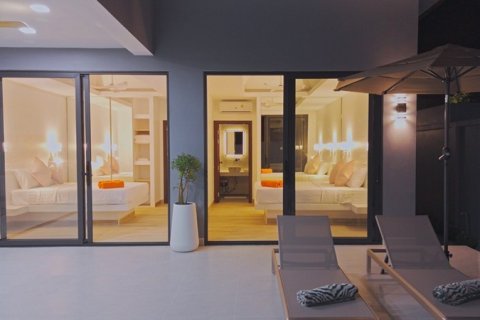 Villa in Chalong, Thailand 3 bedrooms № 134361 - photo 30