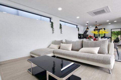 Вилла в Чалонге, Таиланд с 3 спальнями  № 134361 - фото 11