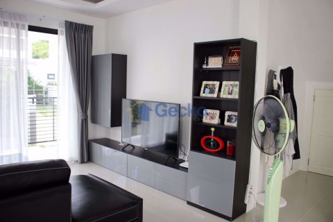 House in Pattaya, Thailand 3 bedrooms № 201880 - photo 11