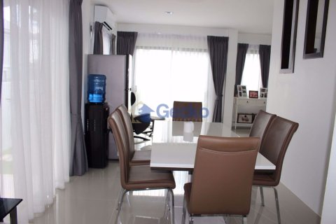 House in Pattaya, Thailand 3 bedrooms № 201880 - photo 5