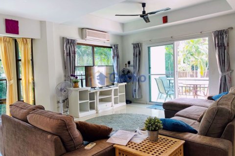 House in Pattaya, Thailand 6 bedrooms № 201879 - photo 8