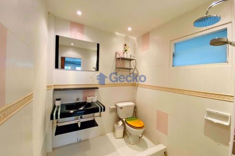 House in Pattaya, Thailand 6 bedrooms № 201879 - photo 12