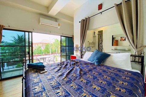 House in Pattaya, Thailand 6 bedrooms № 201879 - photo 18