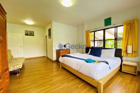 House in Pattaya, Thailand 6 bedrooms № 201879 - photo 24