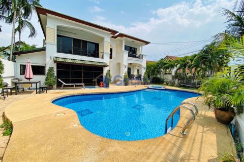 House in Pattaya, Thailand 6 bedrooms № 201879 - photo 4