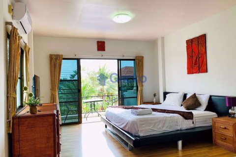 House in Pattaya, Thailand 6 bedrooms № 201879 - photo 25