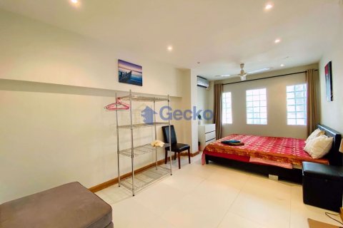 House in Pattaya, Thailand 6 bedrooms № 201879 - photo 13