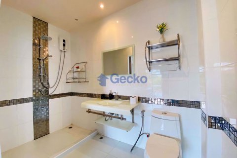 House in Pattaya, Thailand 6 bedrooms № 201879 - photo 26