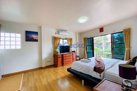 House in Pattaya, Thailand 6 bedrooms № 201879 - photo 28