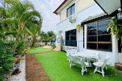 House in Pattaya, Thailand 6 bedrooms № 201879 - photo 3