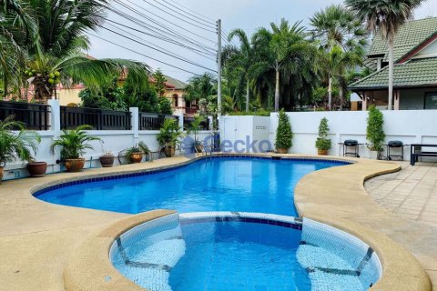 House in Pattaya, Thailand 6 bedrooms № 201879 - photo 5