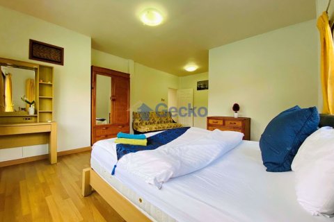House in Pattaya, Thailand 6 bedrooms № 201879 - photo 22
