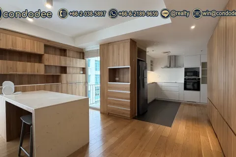 Condo in Bangkok, Thailand, 2 bedrooms № 201881 - photo 17