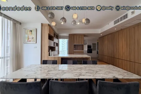 Condo in Bangkok, Thailand, 2 bedrooms № 201881 - photo 10