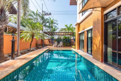 House in Pattaya, Thailand 3 bedrooms № 201877 - photo 4