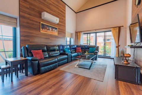House in Pattaya, Thailand 3 bedrooms № 201877 - photo 15