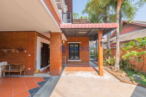 House in Pattaya, Thailand 3 bedrooms № 201877 - photo 12