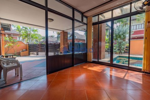 House in Pattaya, Thailand 3 bedrooms № 201877 - photo 26
