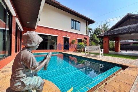 House in Pattaya, Thailand 3 bedrooms № 201878 - photo 3