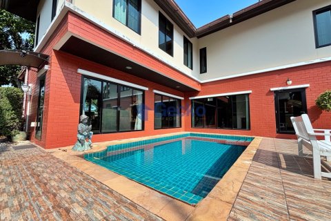 House in Pattaya, Thailand 3 bedrooms № 201878 - photo 2