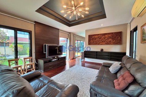 House in Pattaya, Thailand 3 bedrooms № 201878 - photo 9